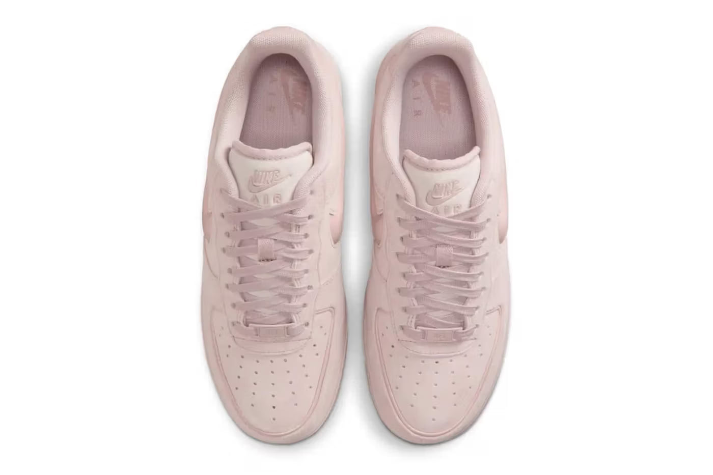 NIKE AIR FORCE 1 LOW APPEARS IN MONOCHROME “PARTICLE PINK”