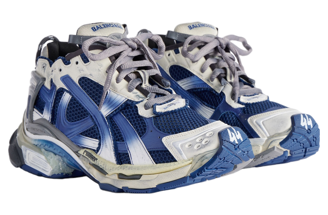 BALENCIAGA RUNNER IN GRADIENT BEIGE / NAVY