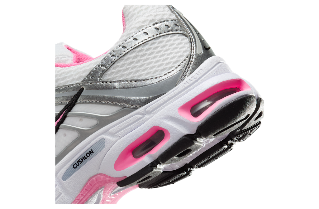 NIKE AIR MAX MOTO 2K WMNS “WHITE / METALLIC SILVER / PINK SPELL”