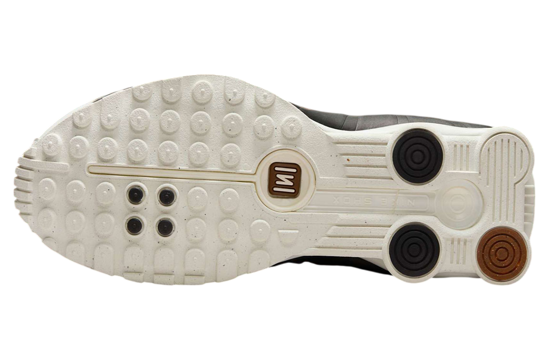 NIKE SHOX R4 SAIL / BLACK / FAUNA BROWN