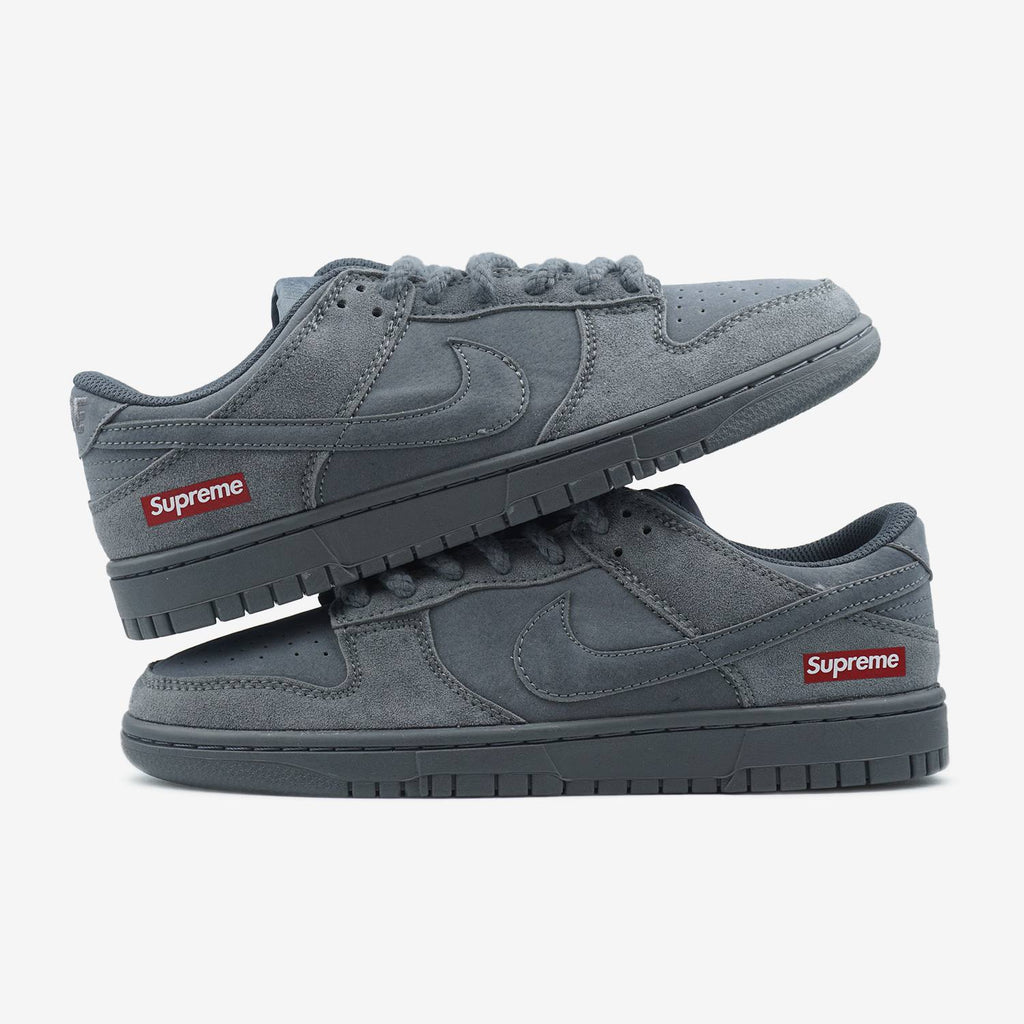 NIKE SB DUNK X SUPREME TRIPLE GREY