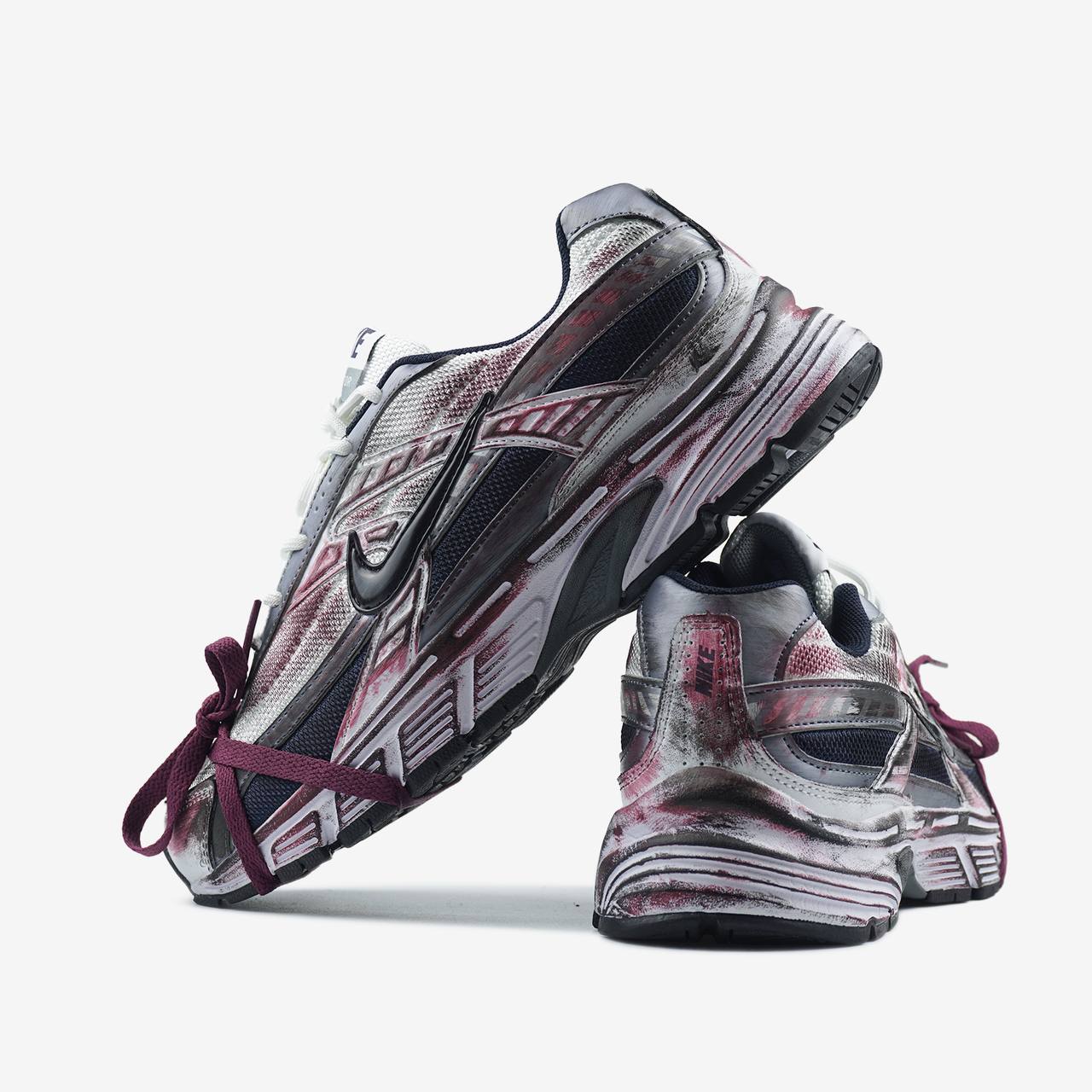 NIKE INITIATOR CUSTOM GREY RED