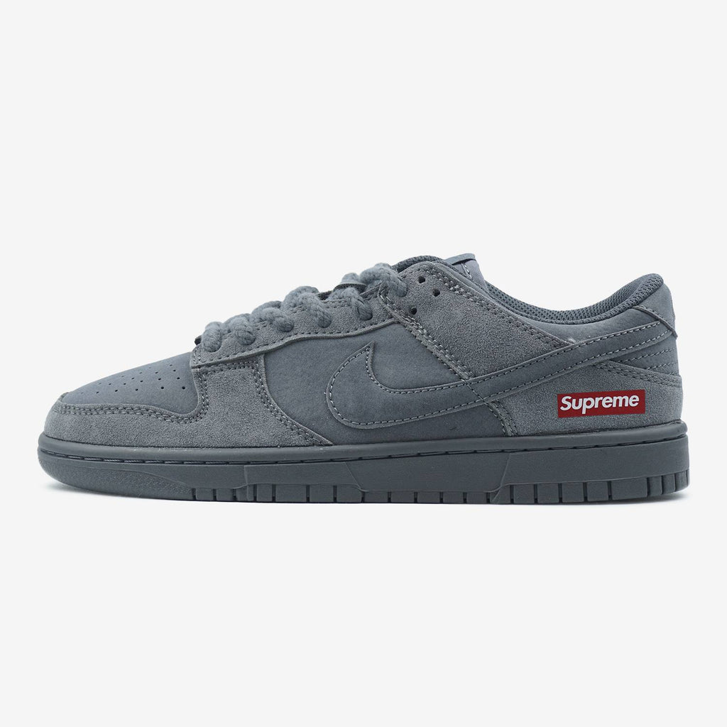 NIKE SB DUNK X SUPREME TRIPLE GREY