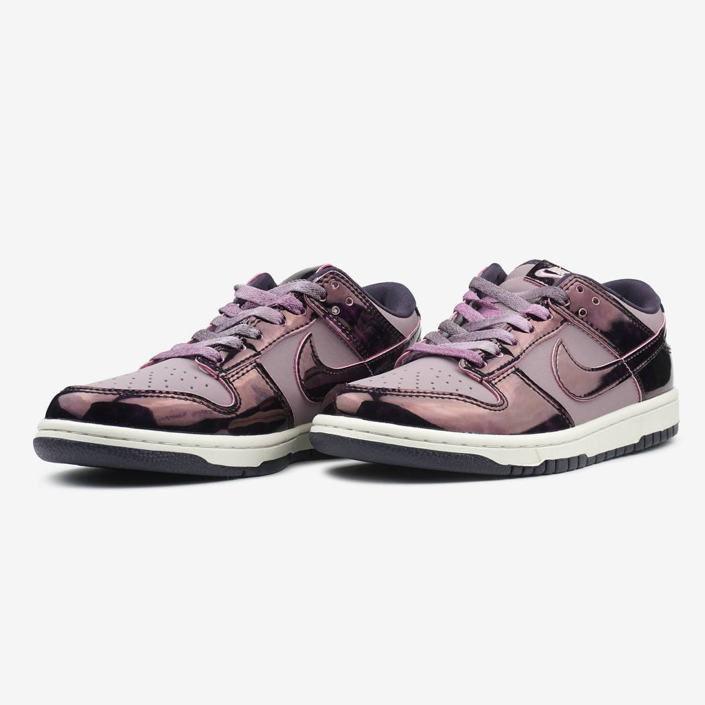 NIKE SB DUNK LOW SE PANDA PURPLE