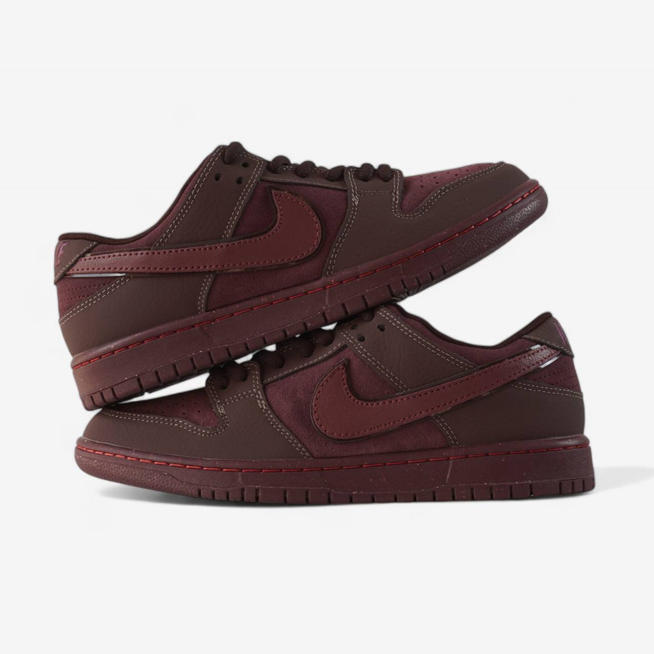 NIKE SB DUNK CITY OF LOVE BURGUNDY CRUSH