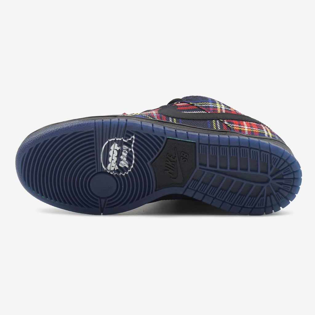 NIKE SB DUNK LOW NARDWUAR
