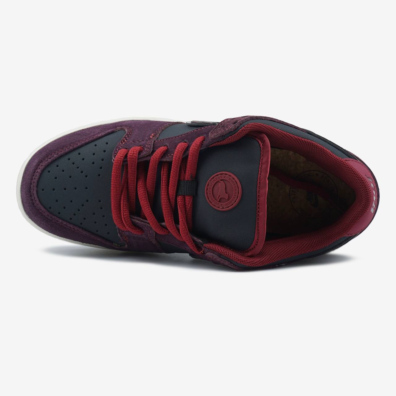 NIKE SB DUNK LOW X RIOT SKATESHOP