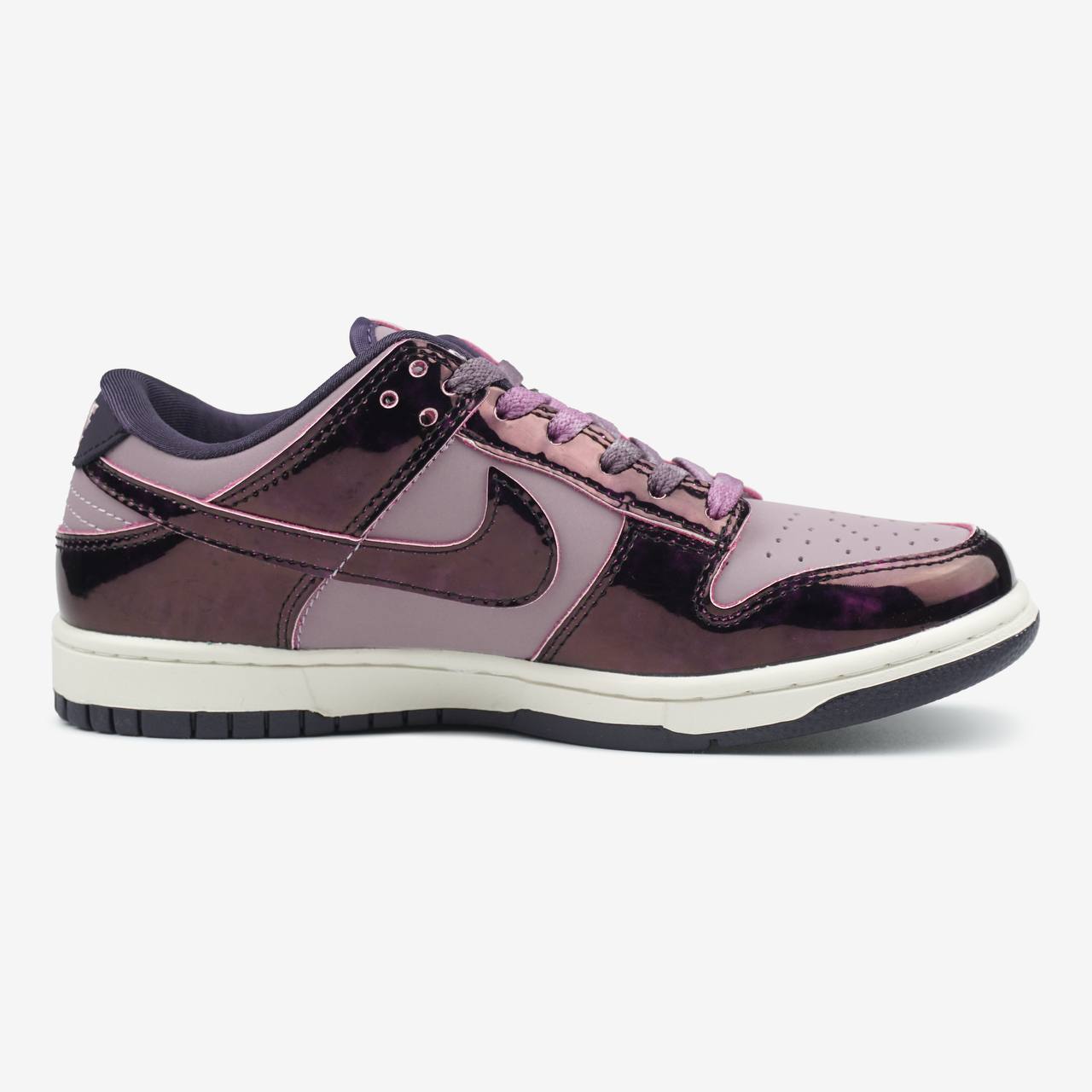 NIKE SB DUNK LOW SE PANDA PURPLE