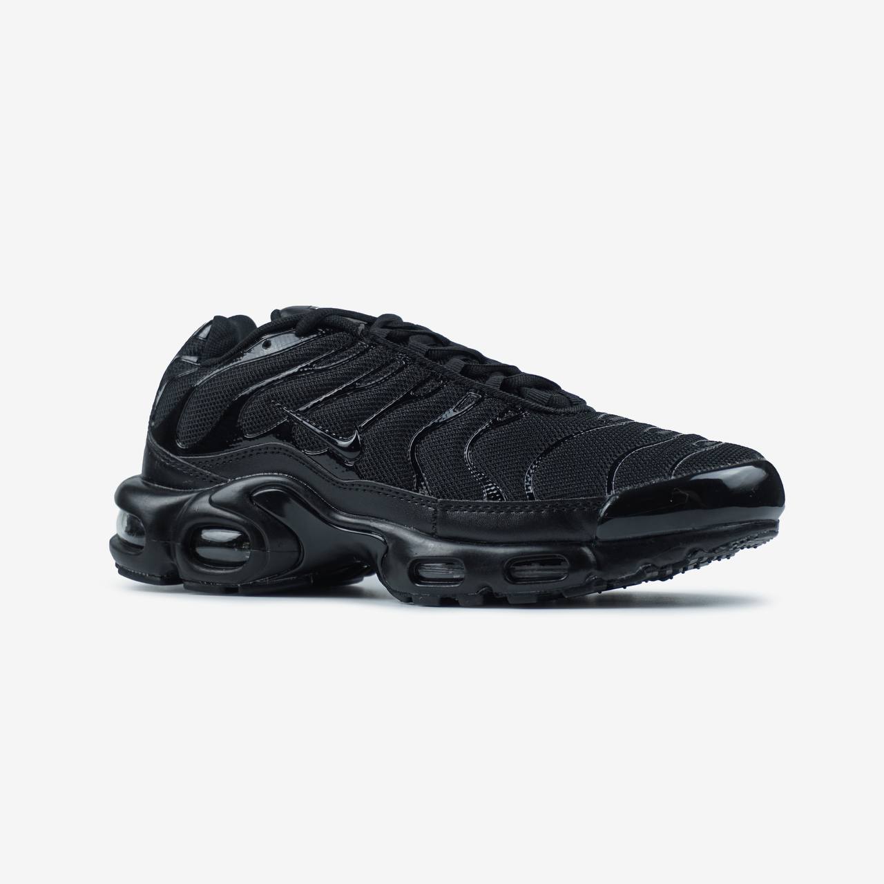 NIKE AIR MAX TN PLUS TRIPLE BLACK
