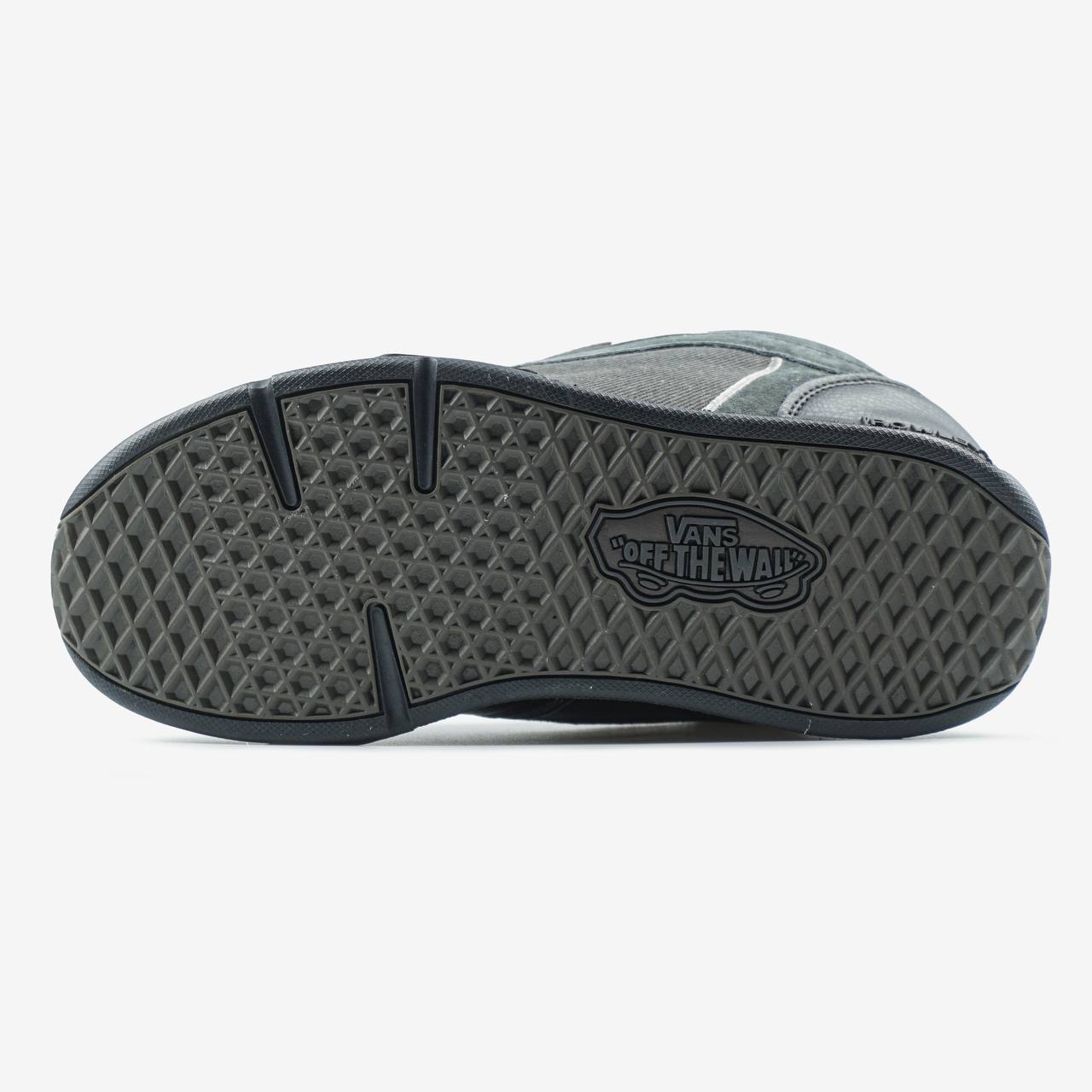 VANS ROWLEY XLT SHADOW BLACK X VAINL ARCHIVE