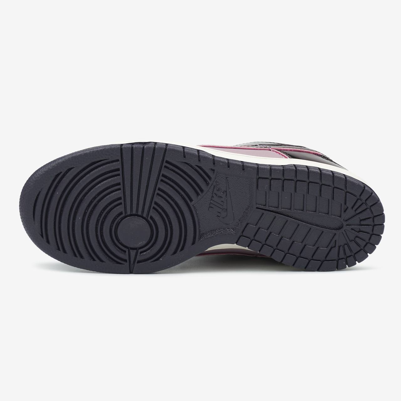 NIKE SB DUNK LOW SE PANDA PURPLE