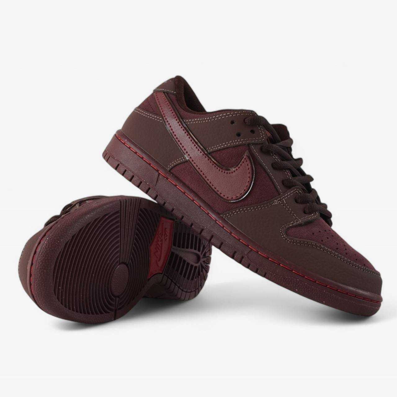 NIKE SB DUNK CITY OF LOVE BURGUNDY CRUSH