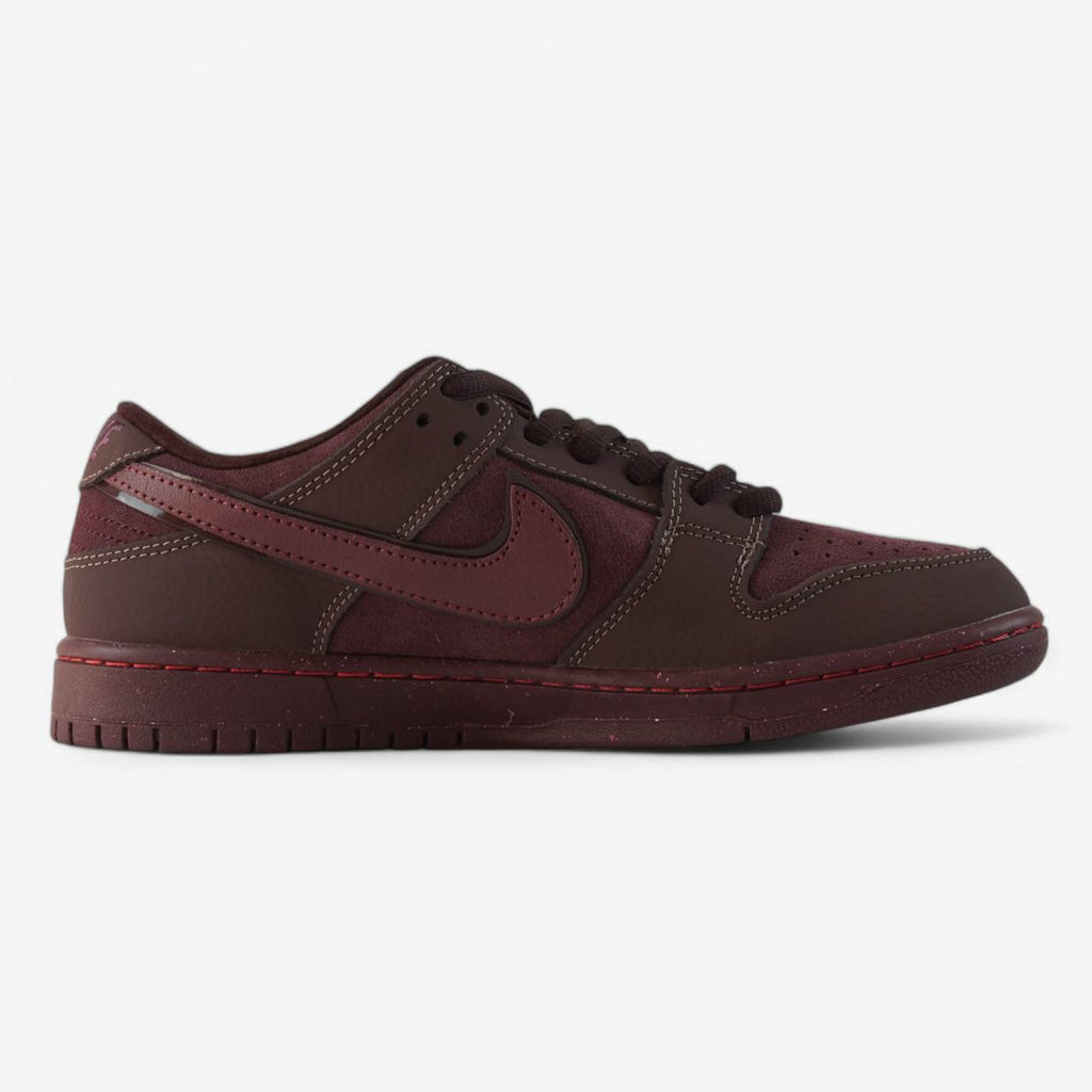 NIKE SB DUNK CITY OF LOVE BURGUNDY CRUSH
