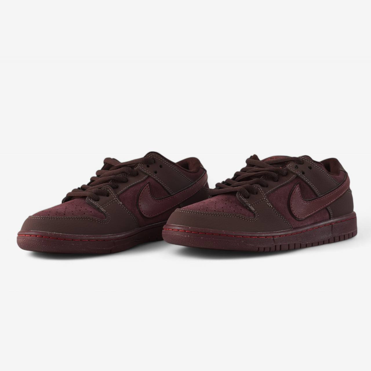 NIKE SB DUNK CITY OF LOVE BURGUNDY CRUSH