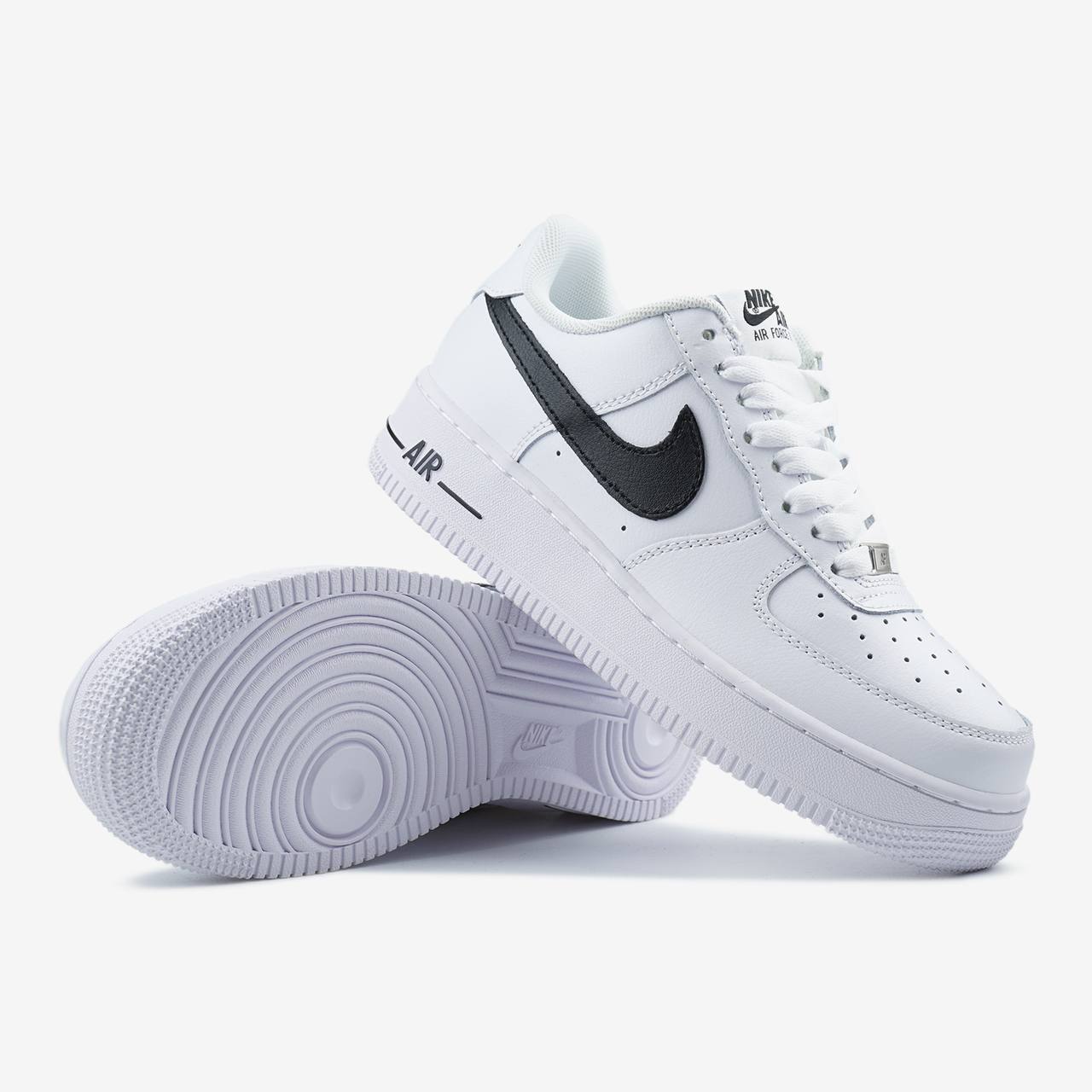 NIKE AIR FORCE 1 LOW WHITE BLACK