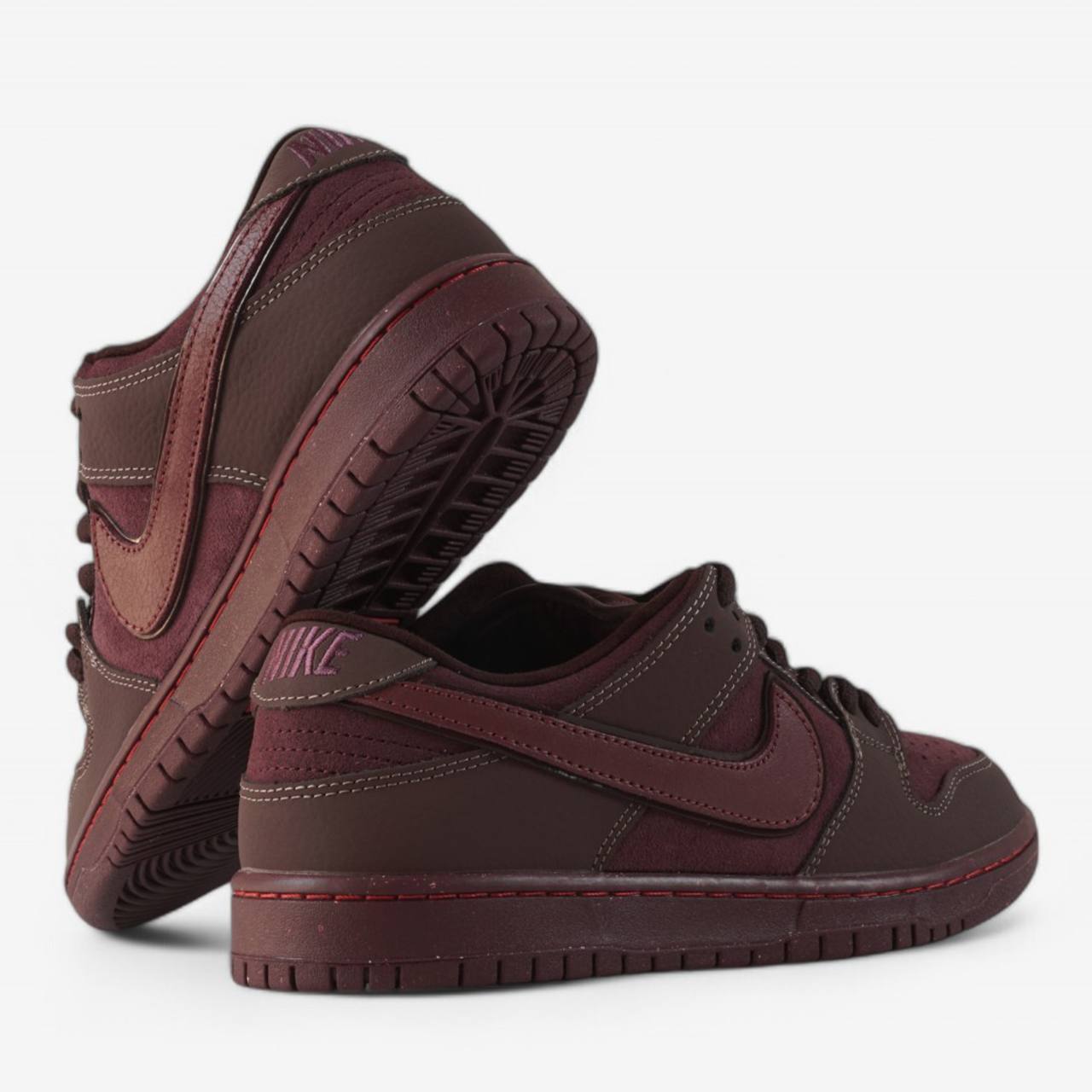NIKE SB DUNK CITY OF LOVE BURGUNDY CRUSH