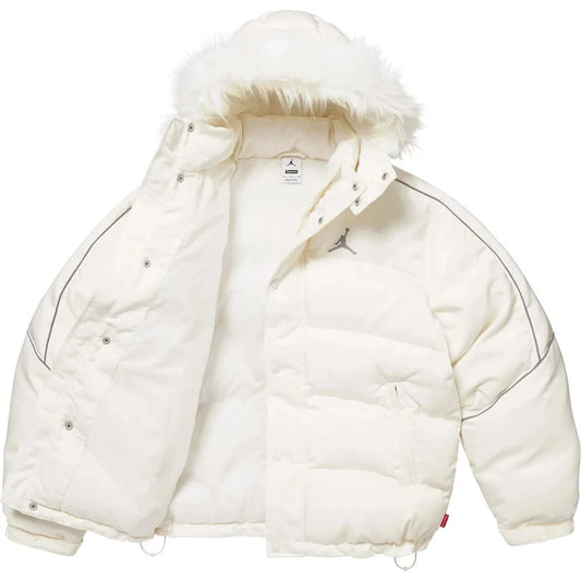 SUPREME X JORDAN PUFFER JACKET IN WHITE